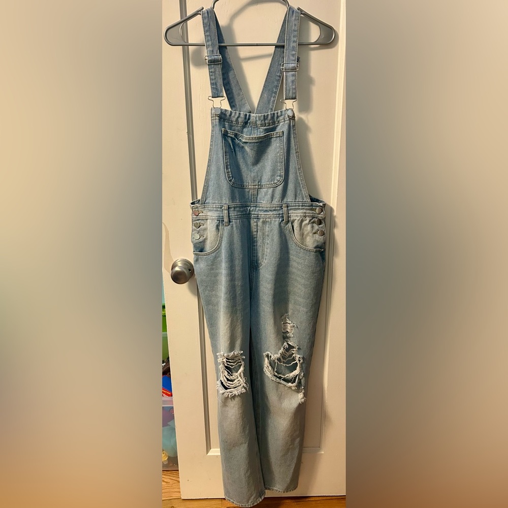Women’s large bib denim overalls